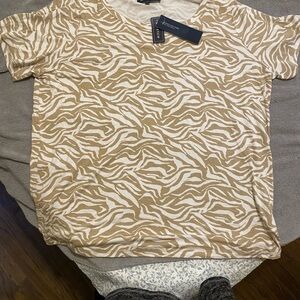 Jones New York Zebra Print Tan and White Tee